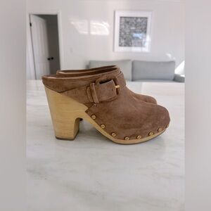 Veronica Beard Clogs